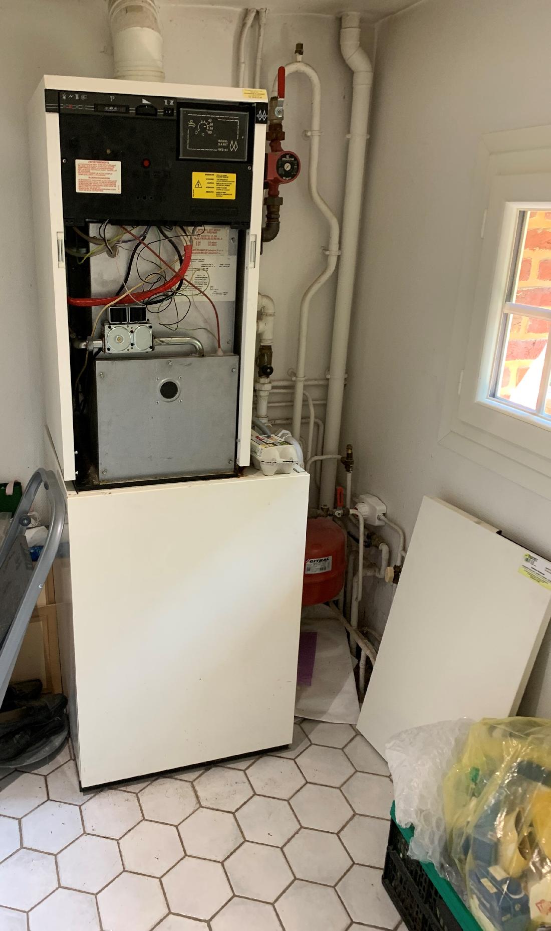 REMPLACEMENT D’UNE CHAUDIÈRE GAZ PROPANE NON CONDENSATION PAR UNE POMPE À CHALEUR VIESSMANN - 27210 BEUZEVILLE